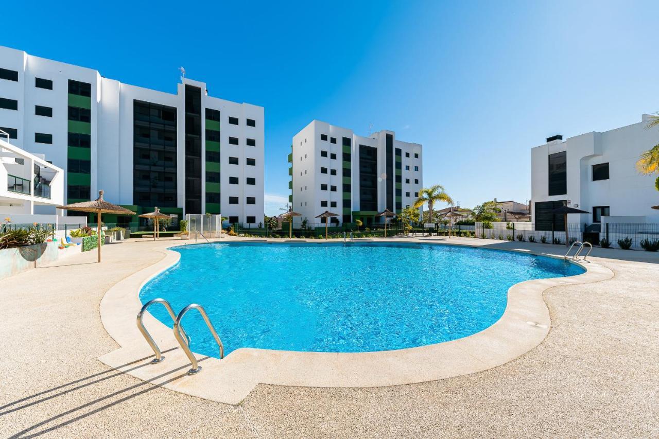 Apartamento Milan Кампоамор Екстер'єр фото